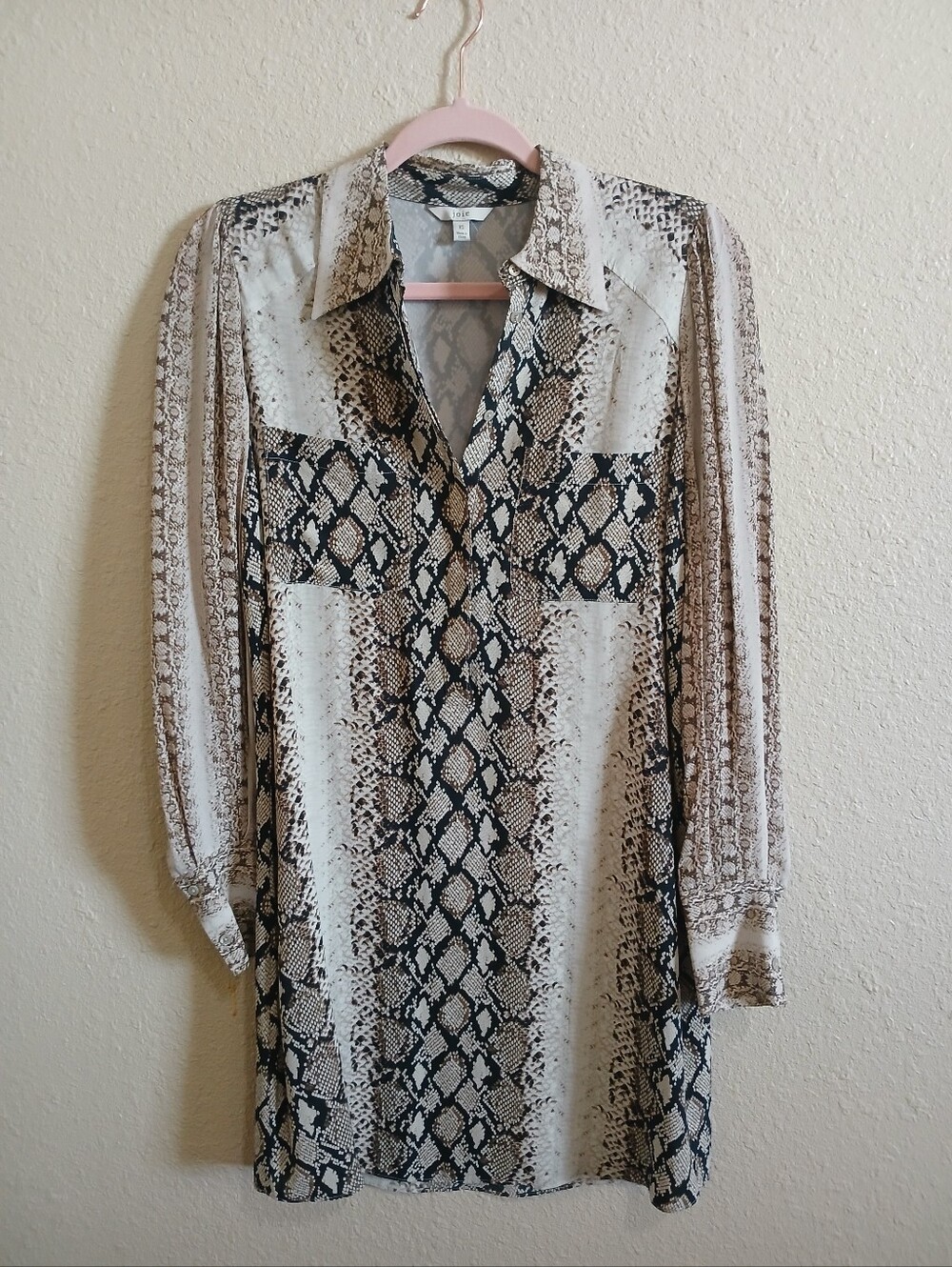 Joie Snake-Print Long Sleeve Shirt Dress in Black and Cream